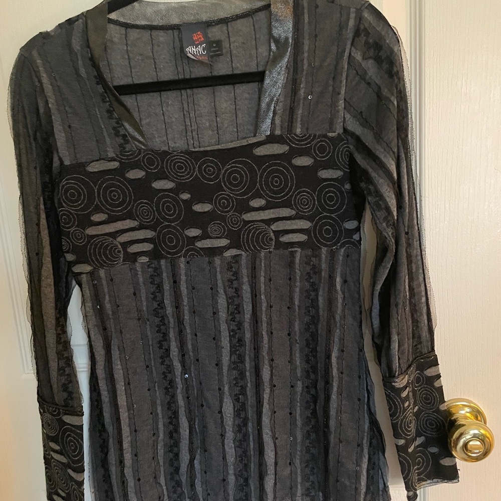 Long-sleeve sparkly shirt